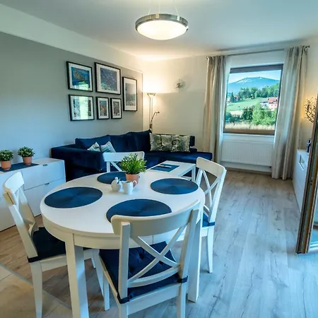 Family - W Dolinie Szczescia Apartamentowiec Bawaria Шклярска-Поремба