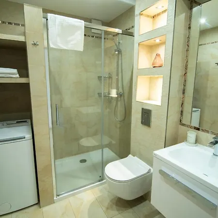 Family - W Dolinie Szczescia Apartamentowiec Bawaria Шклярска-Поремба
